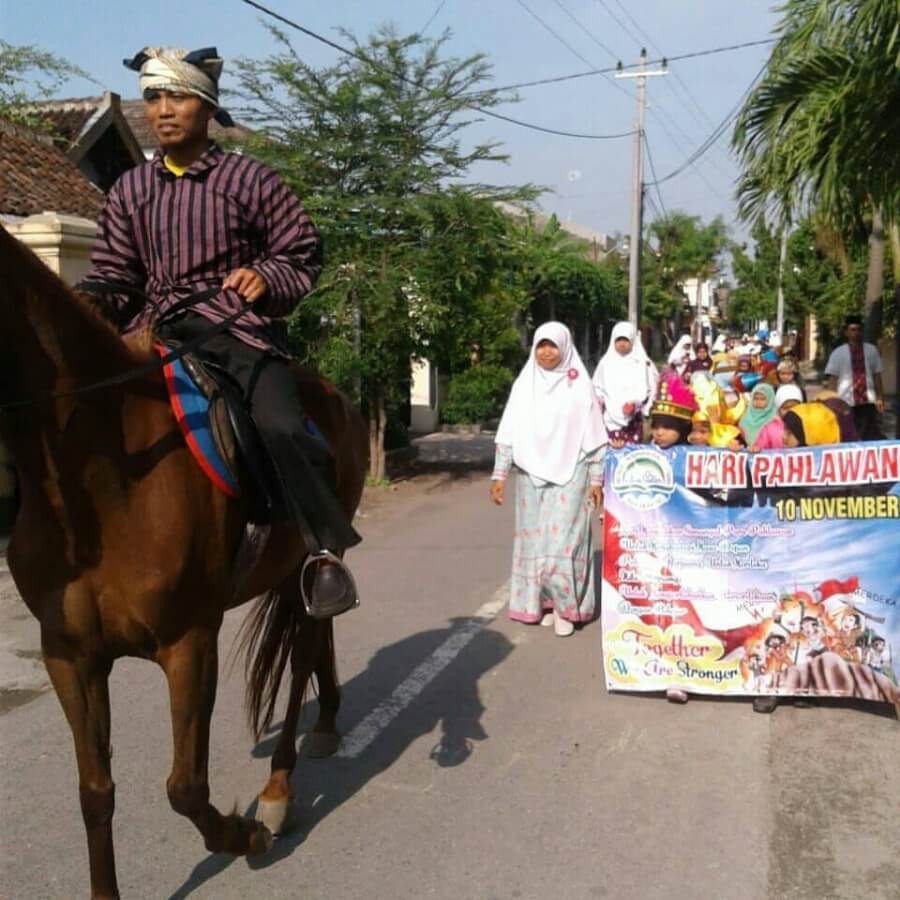 Begini Cara Siswa Memperingati Hari Pahlawan