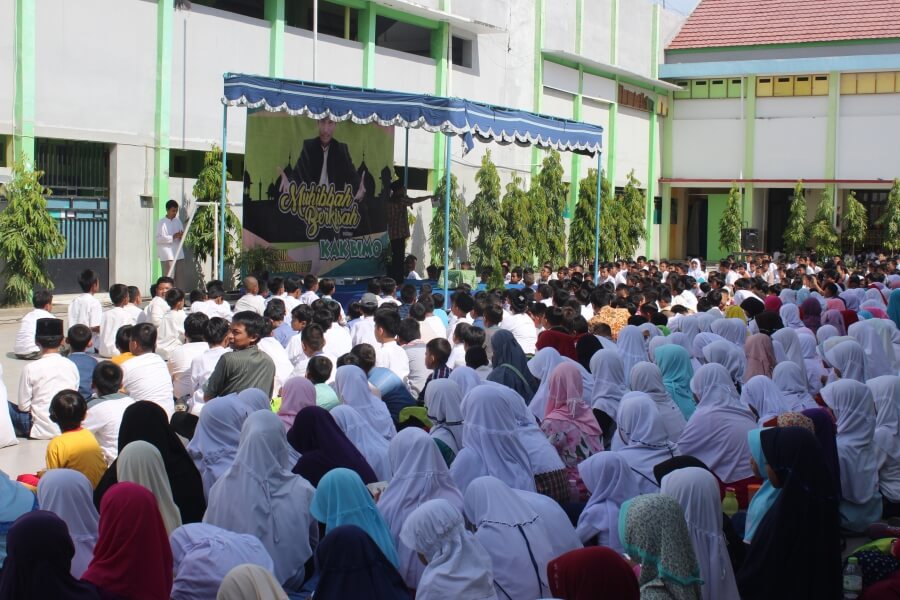 Begini Cara Siswa SDII Al Abidin Tunjukkan Kepedulian