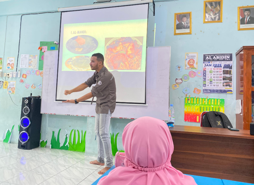 ICP Guest Teachers: Tamu Spesial dari Yaman & Laos! Siswa-siswi antusias banget!