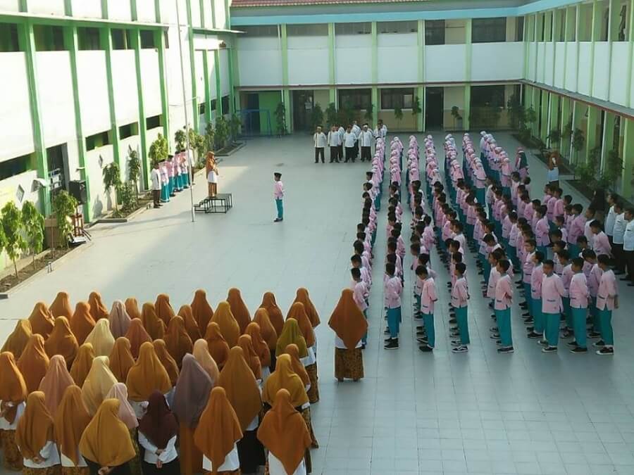 SDII Al Abidin Peringati Hari Lahir Pancasila