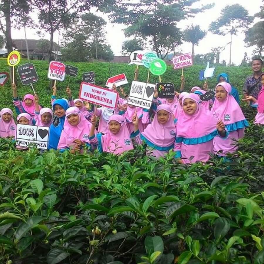 Siswa SDII Al Abidin Cintai Produk Dalam Negeri
